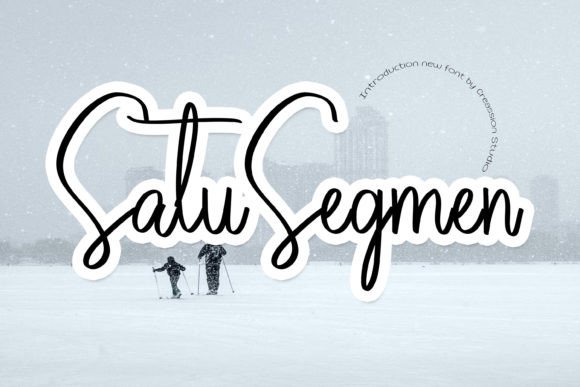 Satu Segmen: A Warm, Polished Script Font for Small Business Branding